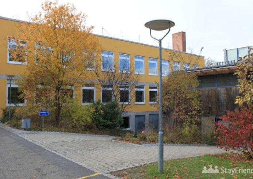 Christian von Bomhard Schule Private school 1