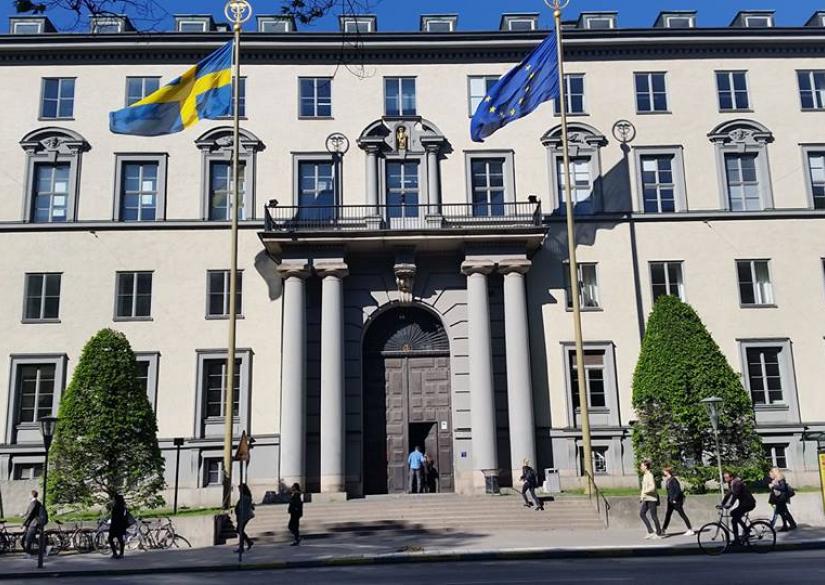Stockholm School of Economics (HHS) 1