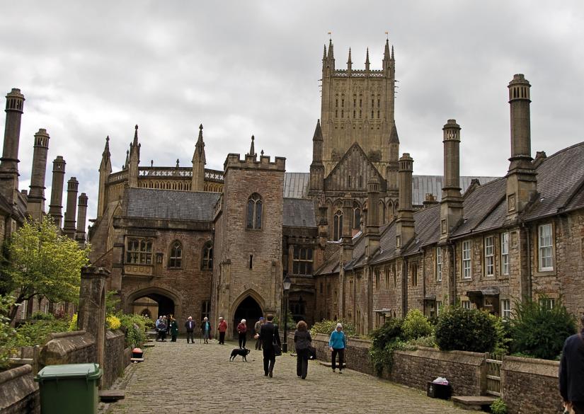Wells Cathedral private School 0