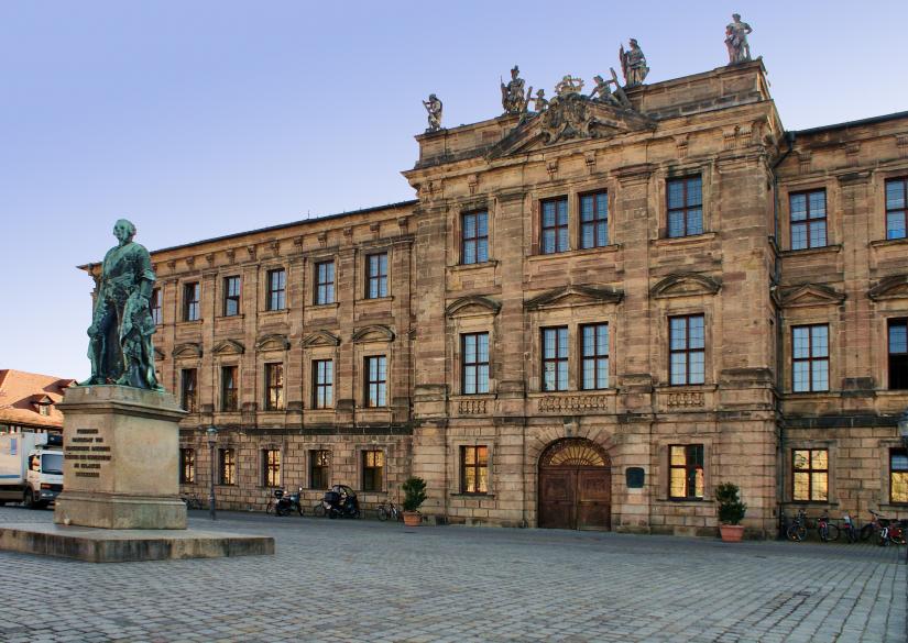 Friedrich-Alexander University of Erlangen-Nuremberg 0
